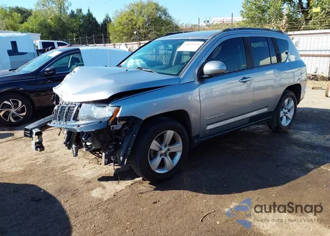 2016 Jeep Compass Latitude из США, поврежденный, VIN 1C4NJDEB4GD663563